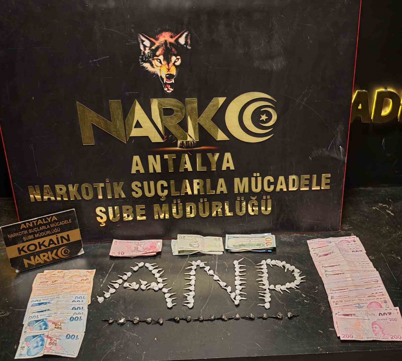 İl emniyet müdürünün yönettiği operasyonda çok miktarda uyuşturucu madde ele geçirildi 13 il emniyet mudurunun yonettigi operasyonda cok miktarda uyusturucu madde ele gecirildi 9