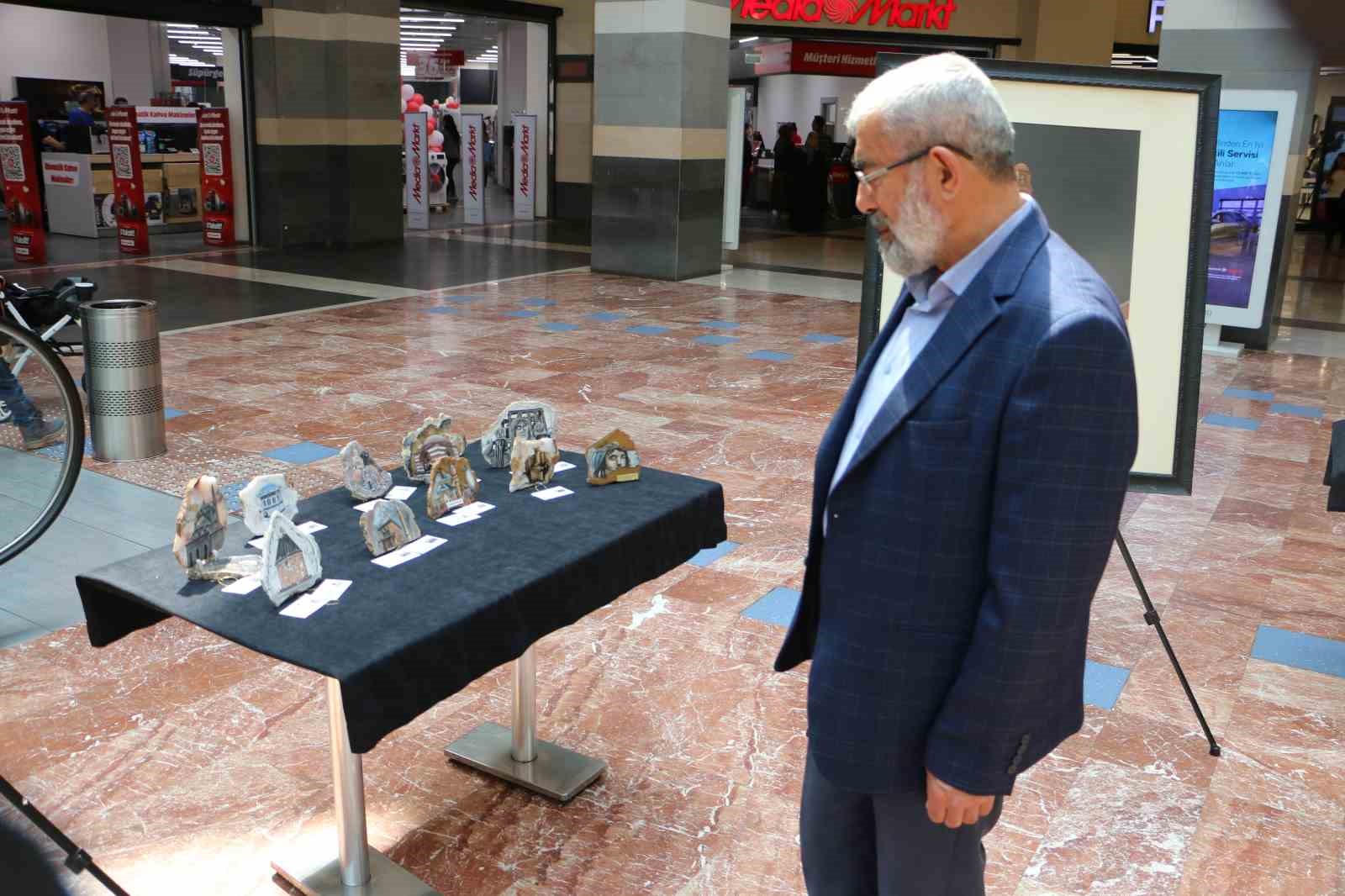 il il turkiye sergisi diyarbakirda sanatseverlerle bulustu 3 Kt8EamRr