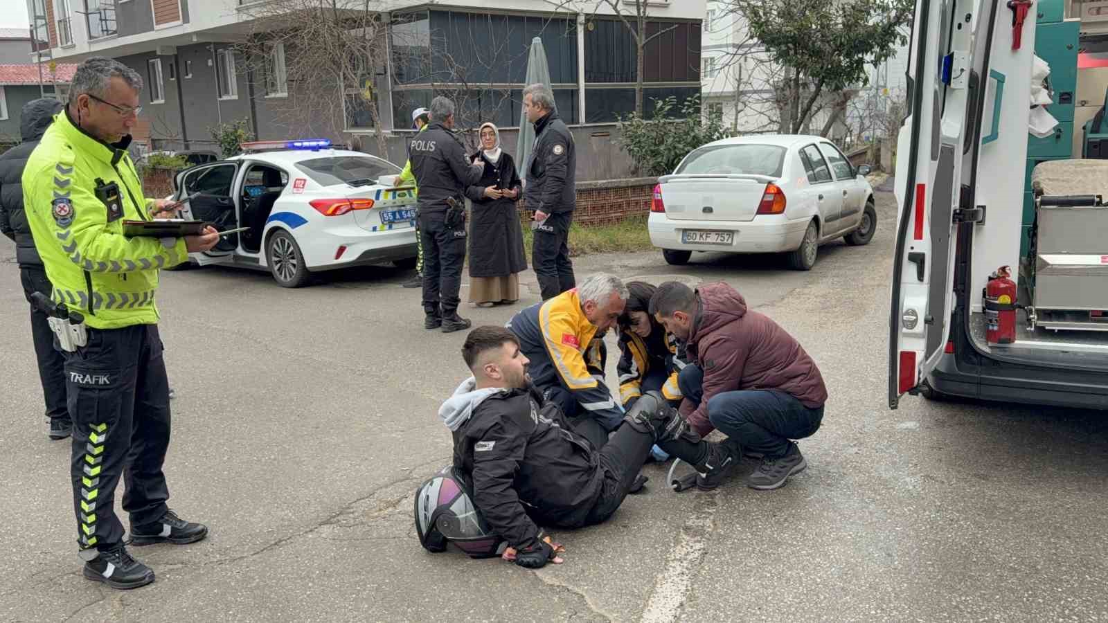 ilac firmasinin motosikleti doktorun aracina carpti 1 yarali 1