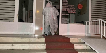 ilaclama-yapilan-apartmandaki-7-kisi-hastanelik-oldu-fgdw5myg.jpg