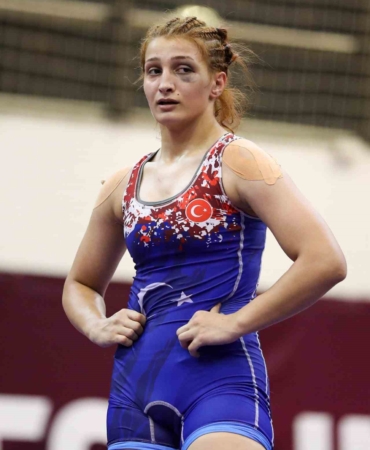 ilayda-cin-avrupa-ucuncusu-3uEpVcKm.jpg