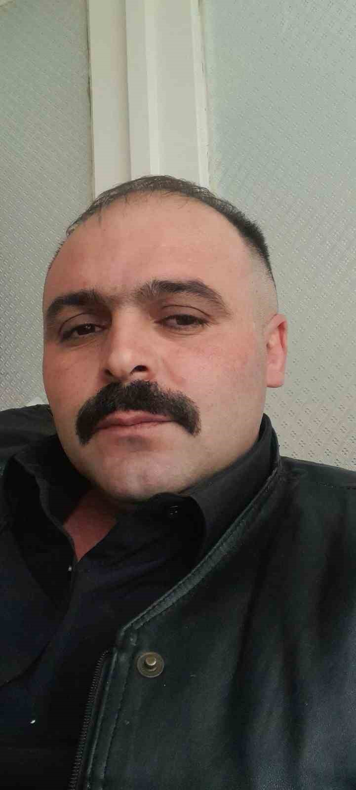 ilce meydaninda 9 kursun sikilarak olduruldu 3 9I46BZus