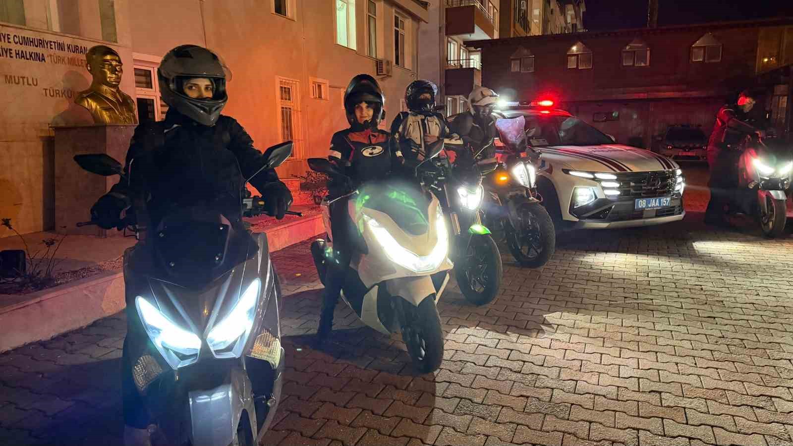 ilcede motosiklet surucusu artinca careyi guvenli surus egitimi vermekte buldular 3 ybXPDwWW