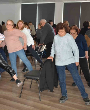 ileri-yas-grubuna-uygulamali-spor-aktivitesi-KMyRA2dV.jpg