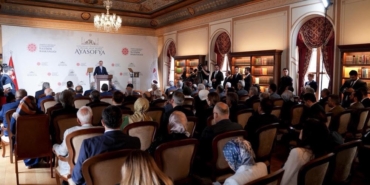 iletisim-baskani-burhanettin-duran-ayasofyanin-ibadete-acilmasi-adeta-bir-kizilelmaydi-mukdlLVJ.jpg