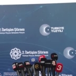 iletisim-baskani-duran-1-iletisim-surasi-2003-subat-tarihinde-yapilmisti-o-gunden-bugune-cok-O9Cww8aq.jpg
