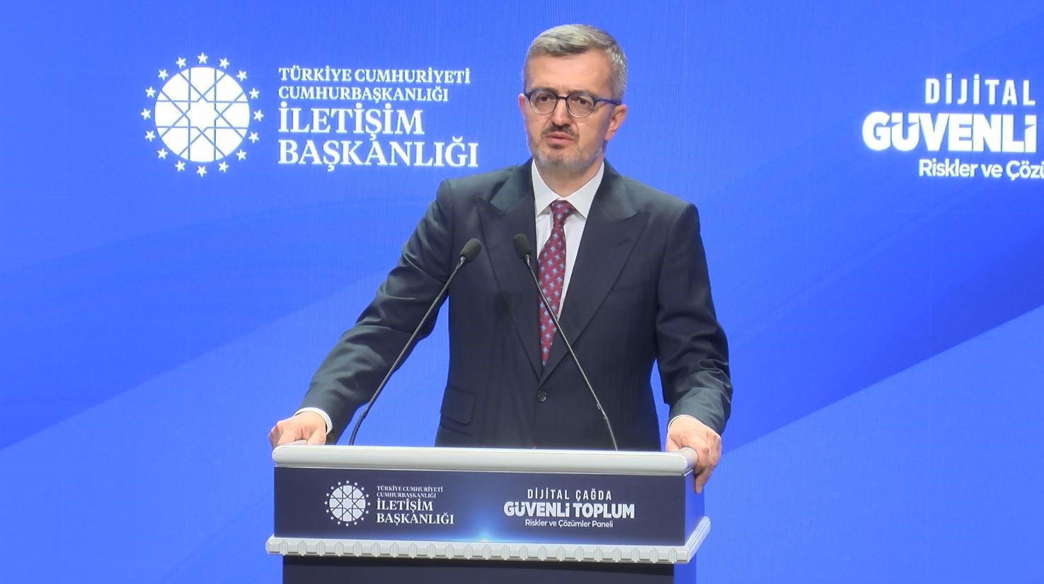 İletişim Başkanı Duran: "Dijital çağ, sunduğu fırsatların yanında yeni tehditleri ve ciddi meydan okumaları da beraberinde getiriyor" 4 iletisim baskani duran dijital cag sundugu firsatlarin yaninda yeni tehditleri ve ciddi meydan okumalari OevYgA5Z