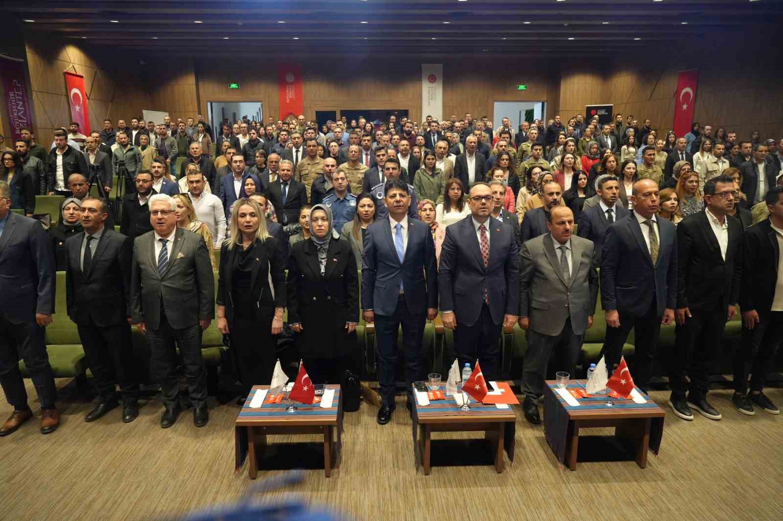 iletisimin yeni yuzyili egitim programi gaziantepte duzenlendi 2 zqp9fjCP