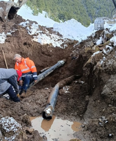 ilgar-dagi-gecidinde-tunel-calismasinda-su-borusu-patladi-zW3yUWuQ.jpg