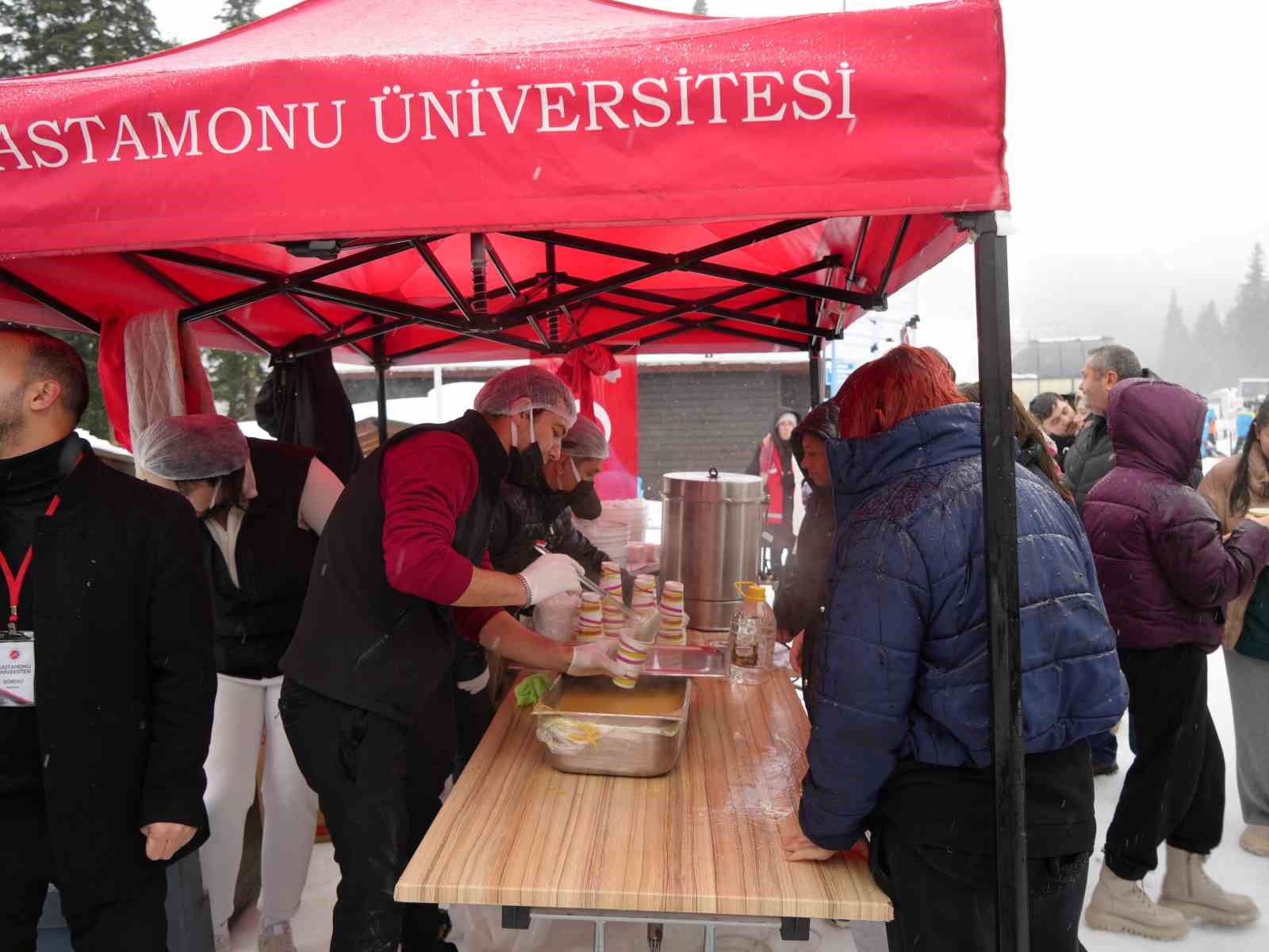 Ilgaz Dağı’nda Sevgililer Günü’nde düzenlenen festival yoğun ilgi gördü 15 ilgaz daginda sevgililer gununde duzenlenen festival yogun ilgi gordu 11 LvuzrvYl