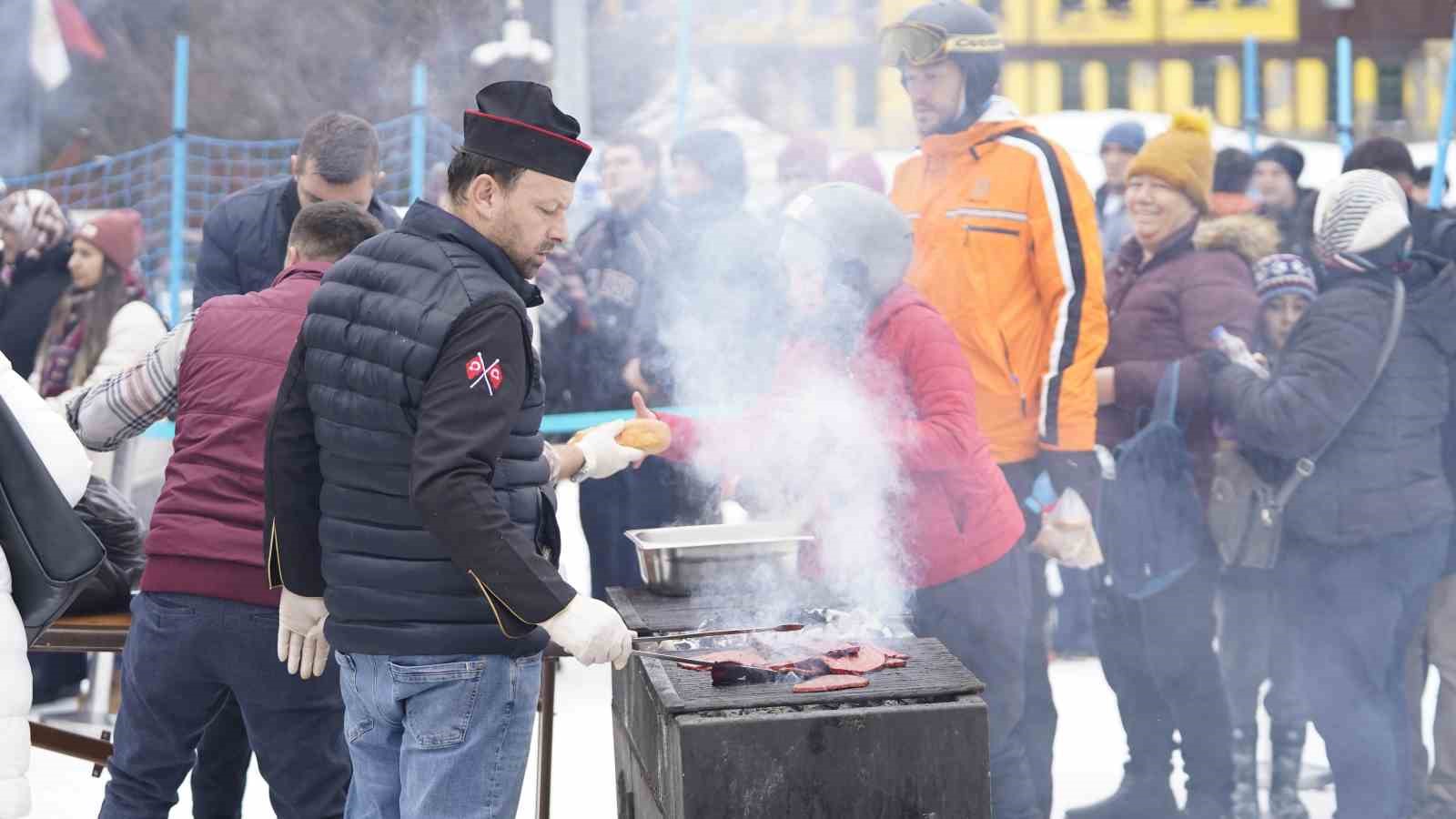 Ilgaz Dağı’nda Sevgililer Günü’nde düzenlenen festival yoğun ilgi gördü 11 ilgaz daginda sevgililer gununde duzenlenen festival yogun ilgi gordu 7 iGtQq5JA