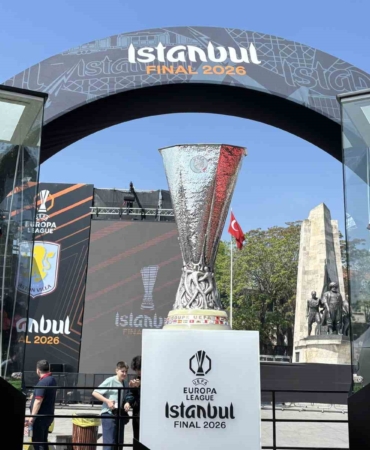 ilhan-mansiz-uefa-avrupa-ligi-kupasini-besiktas-meydanina-getirdi-YqcMLMGG.jpg