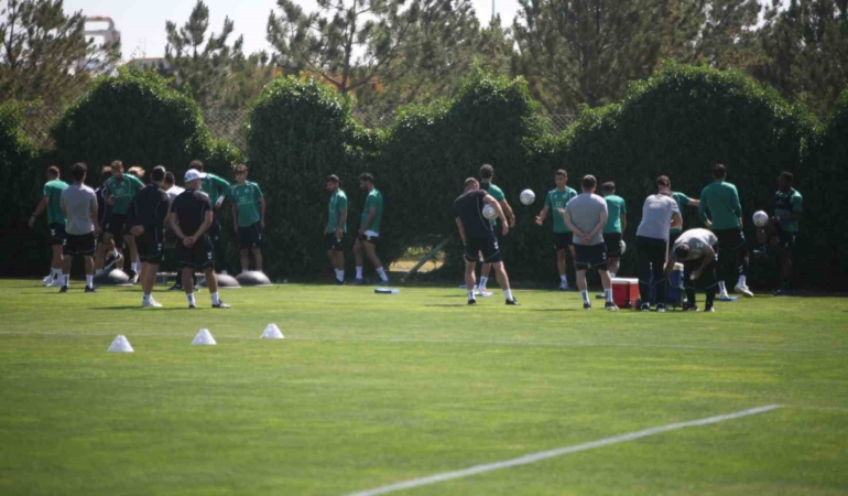 ilhan-palut-bugun-itibariyla-5-ana-transfer-yapmak-istiyoruz-z9y7T4hd.jpg