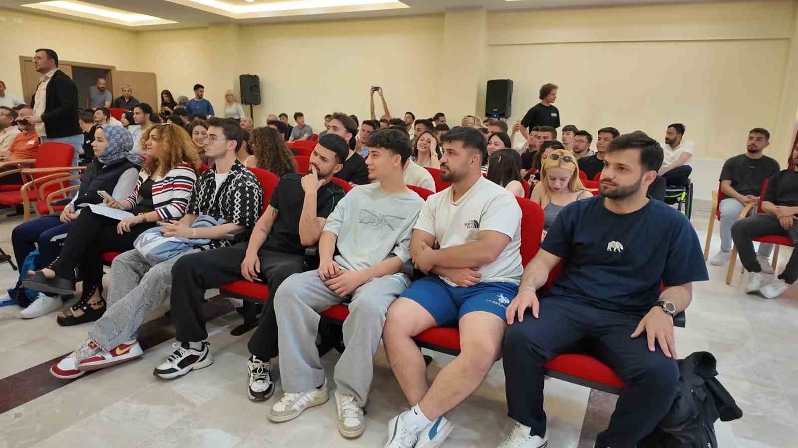 ilhan palut huzurla calistigimiz bir sehirdeyiz 1 lzBOpeyB