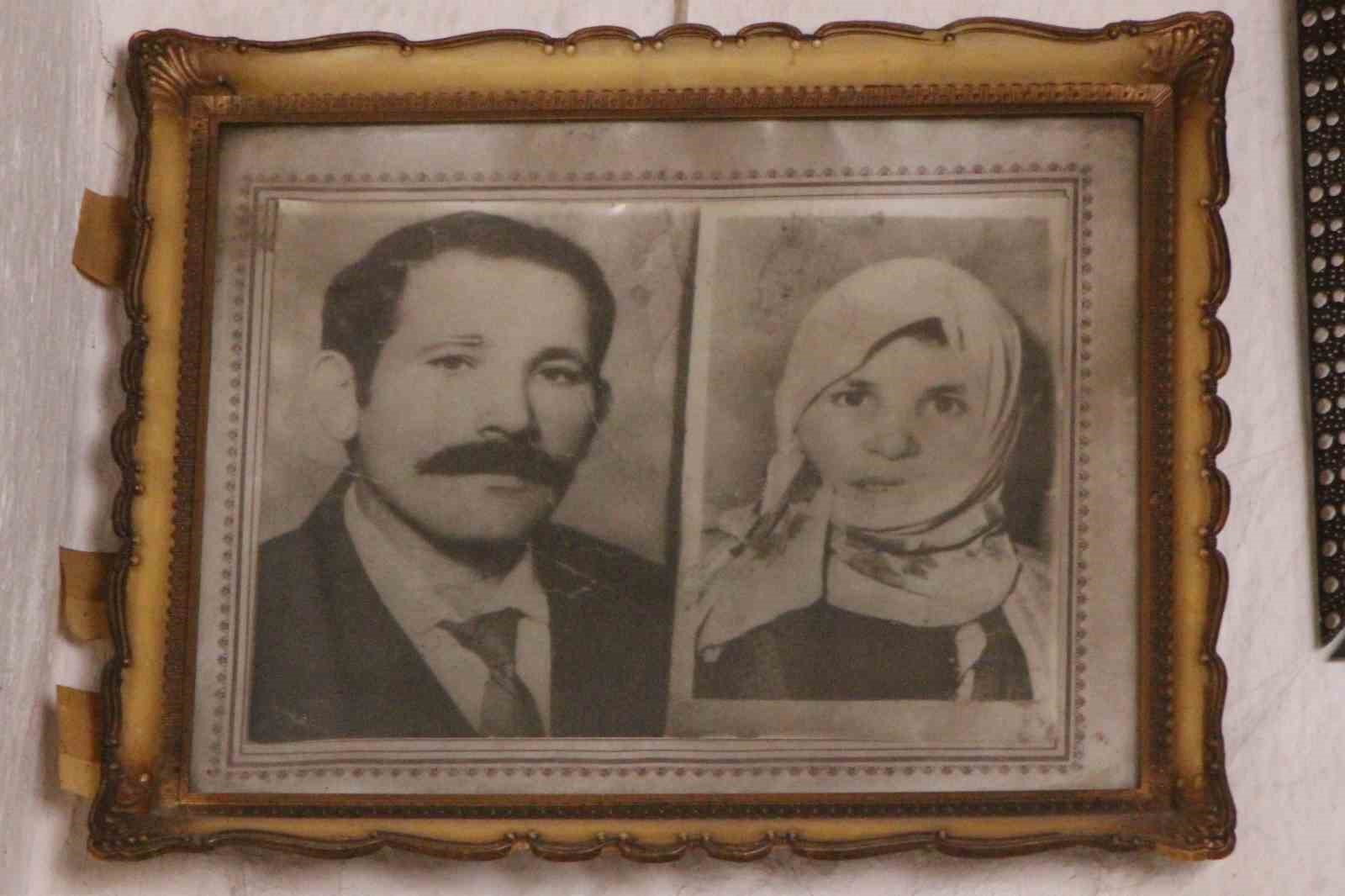 ilk gunku sevgiyle 67 yildir ayni yastiga bas koyuyorlar 1 HDAbuCXD