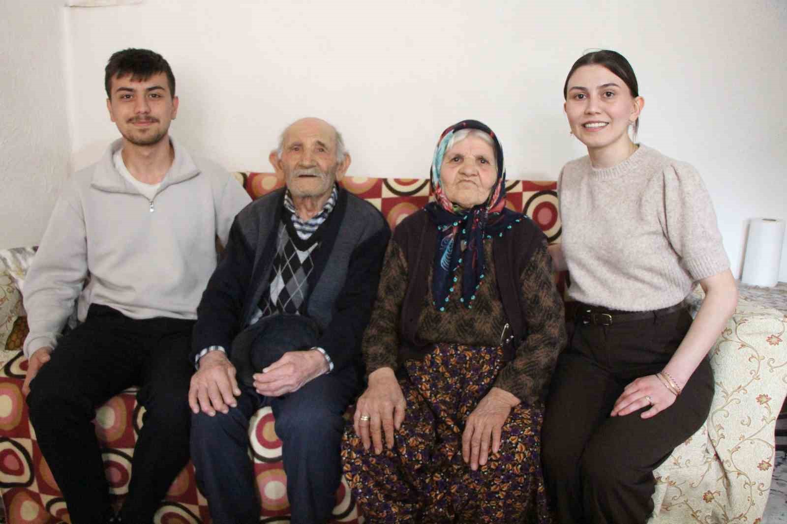 ilk gunku sevgiyle 67 yildir ayni yastiga bas koyuyorlar 6 KQ9vWrUh