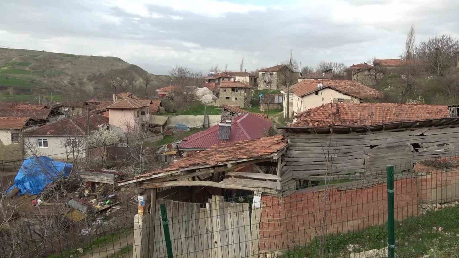 ilk gunku sevgiyle 67 yildir ayni yastiga bas koyuyorlar 8 hCGh1BgM