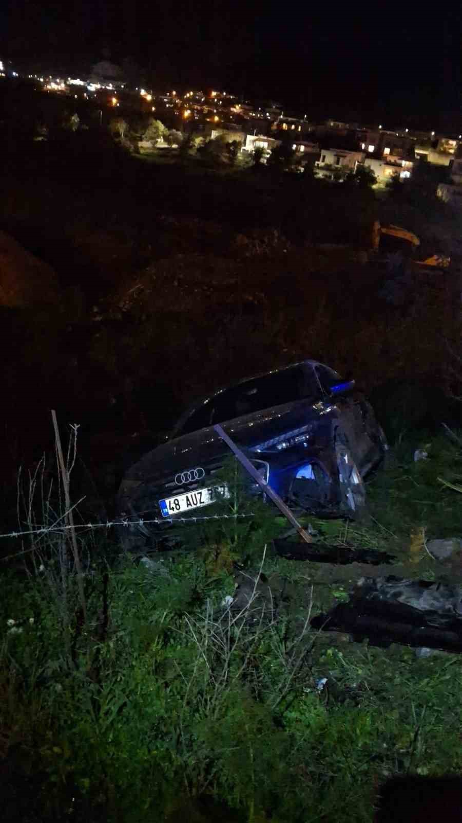 ilk kazadan kurtuldu tekrar dondugu yerde bu sefer araba carpti 3 j2JULDjS