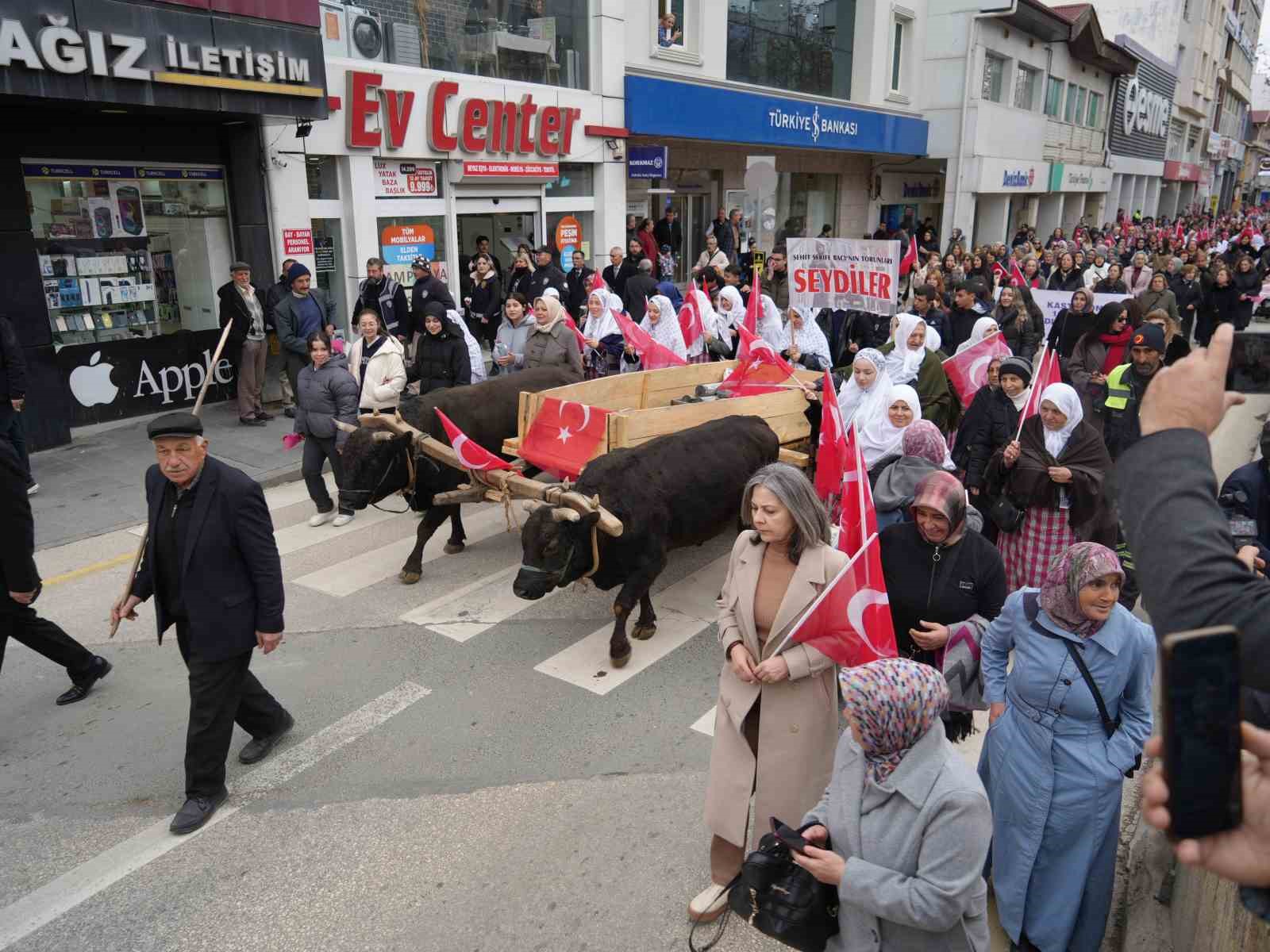 İlk Türk kadın mitinginin 106’ncı yıl dönümünde, birlik ruhu yeniden yaşatıldı 7 ilk turk kadin mitinginin 106nci yil donumunde birlik ruhu yeniden yasatildi 3 UbFgvEMq
