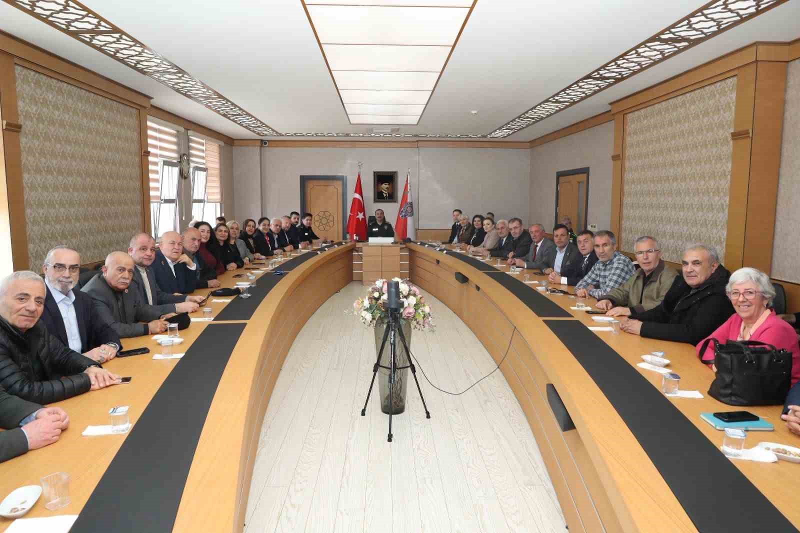 ilkadim muhtarlariyla guvenlik toplantisi 3