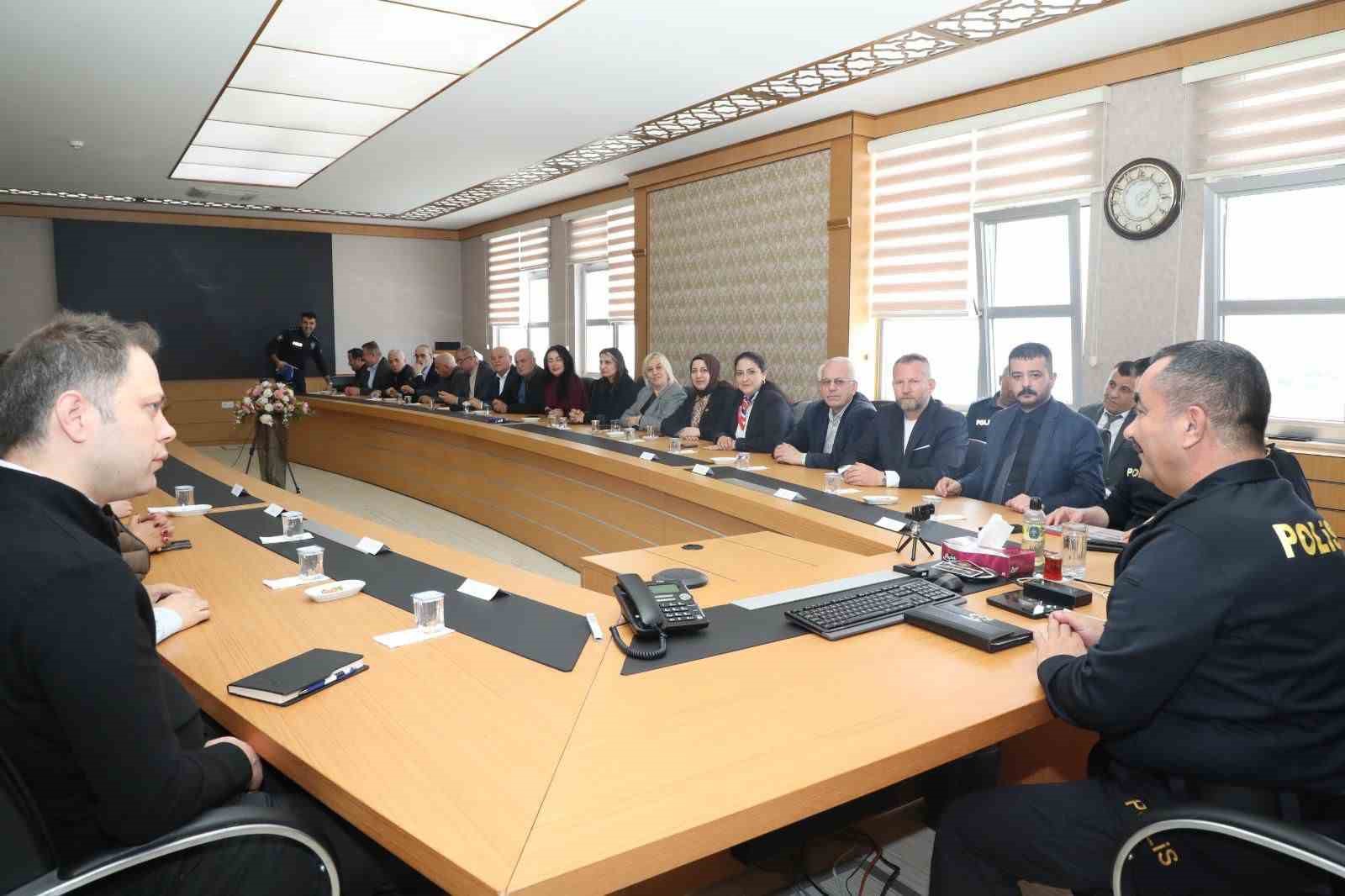 ilkadim muhtarlariyla guvenlik toplantisi 4