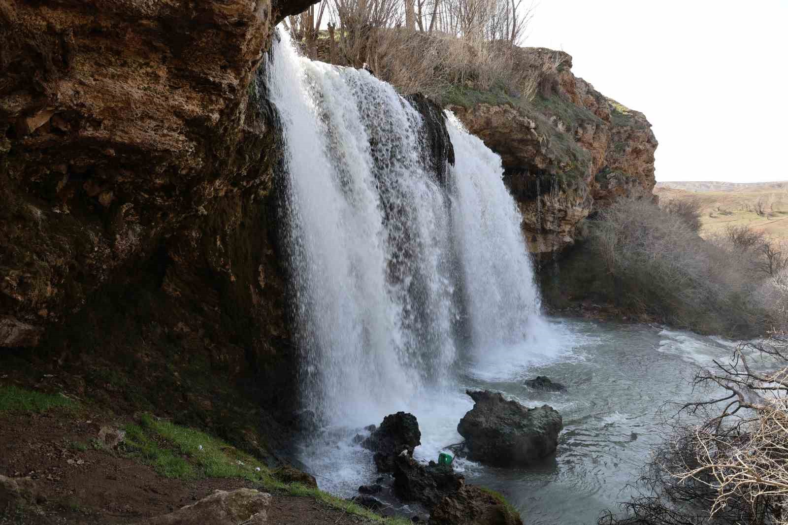 ilkbahar geldi sivasin essiz guzelligi costu 5 rIj9ud8Y