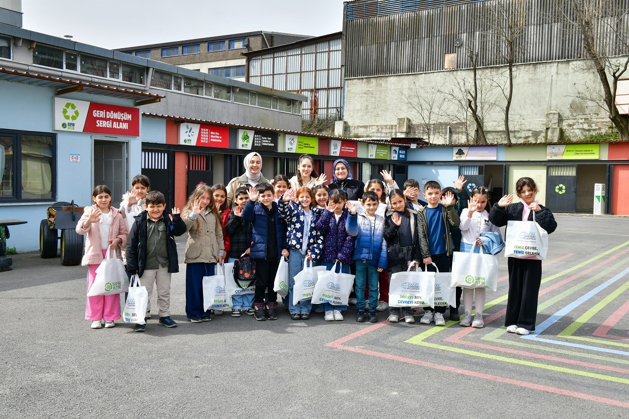 İlkokul öğrencileri geri dönüşümü yerinde öğrendi 9 ilkokul ogrencileri geri donusumu yerinde ogrendi 5 BWa7e3sp
