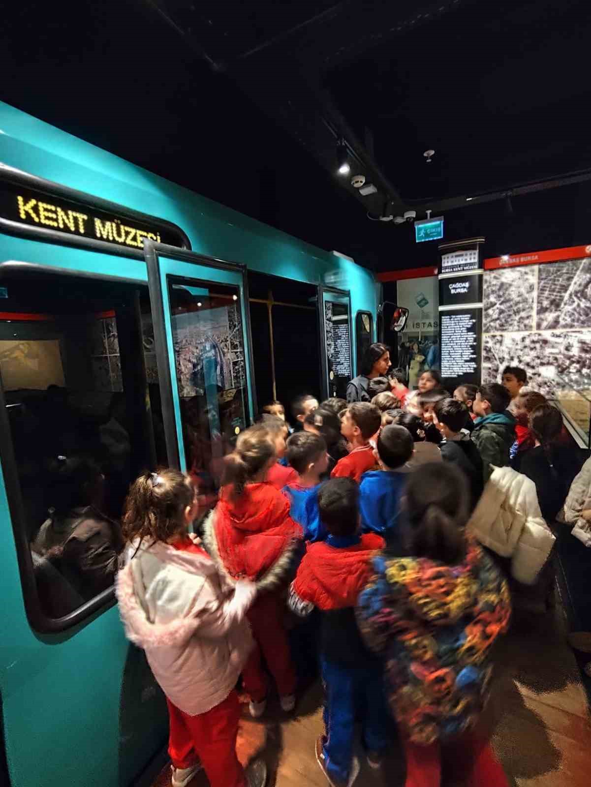 ilkokul ogrencileri kent muzesinde tarihe yolculuk yapti 3 9IRch6ym