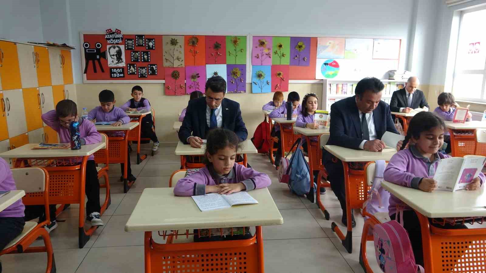 ilkokul ortaokul ve lise duzeyindeki butun okullarda ilk dersin ilk 20 dakikasi kitap okuma slhAngSm