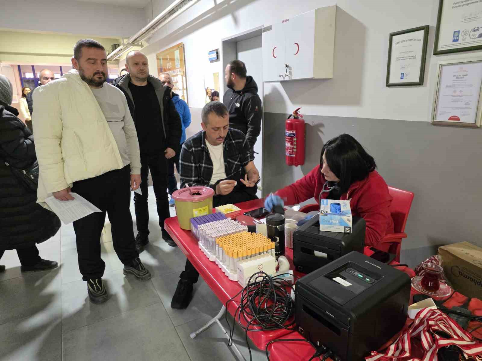 ilkokulda kan bagisi kampanyasina destek 1 wgqR6YEI