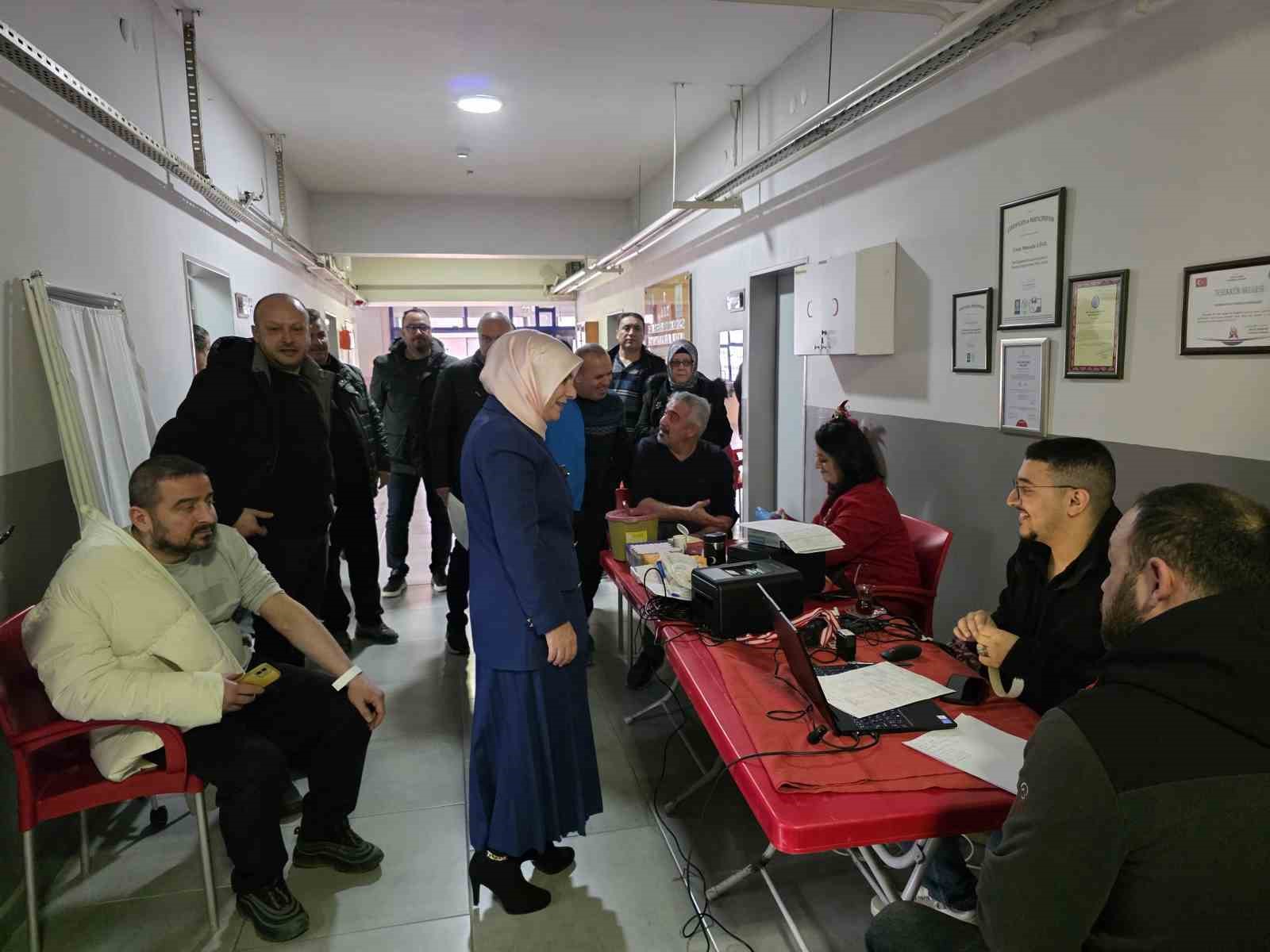 ilkokulda kan bagisi kampanyasina destek 2 XN1vREYS