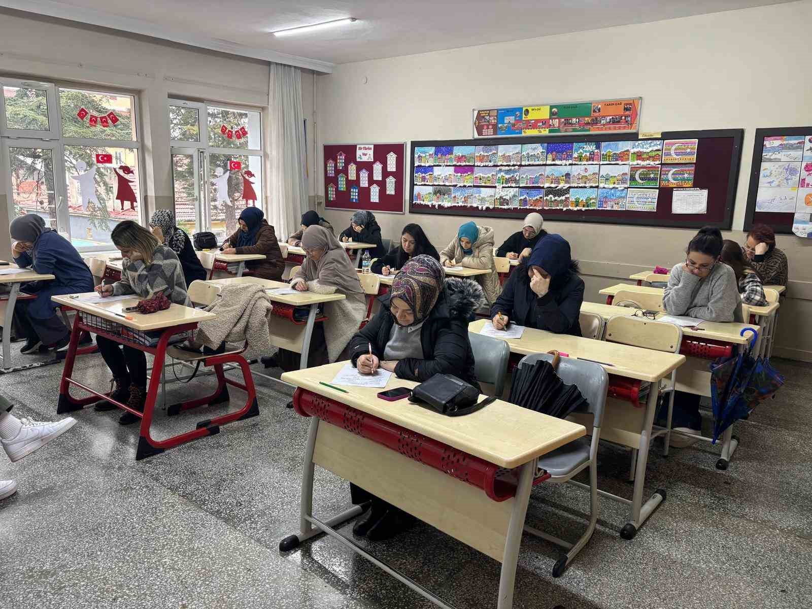 ilkokulda veliler kitap okuma yarismasinda ter doktu 1 cAFiFIls