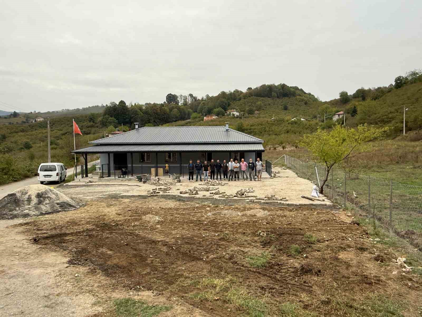 imeceyle ihya edilen atil okul mahallenin yeni toplanma alani oldu 6 8C9eMIJl