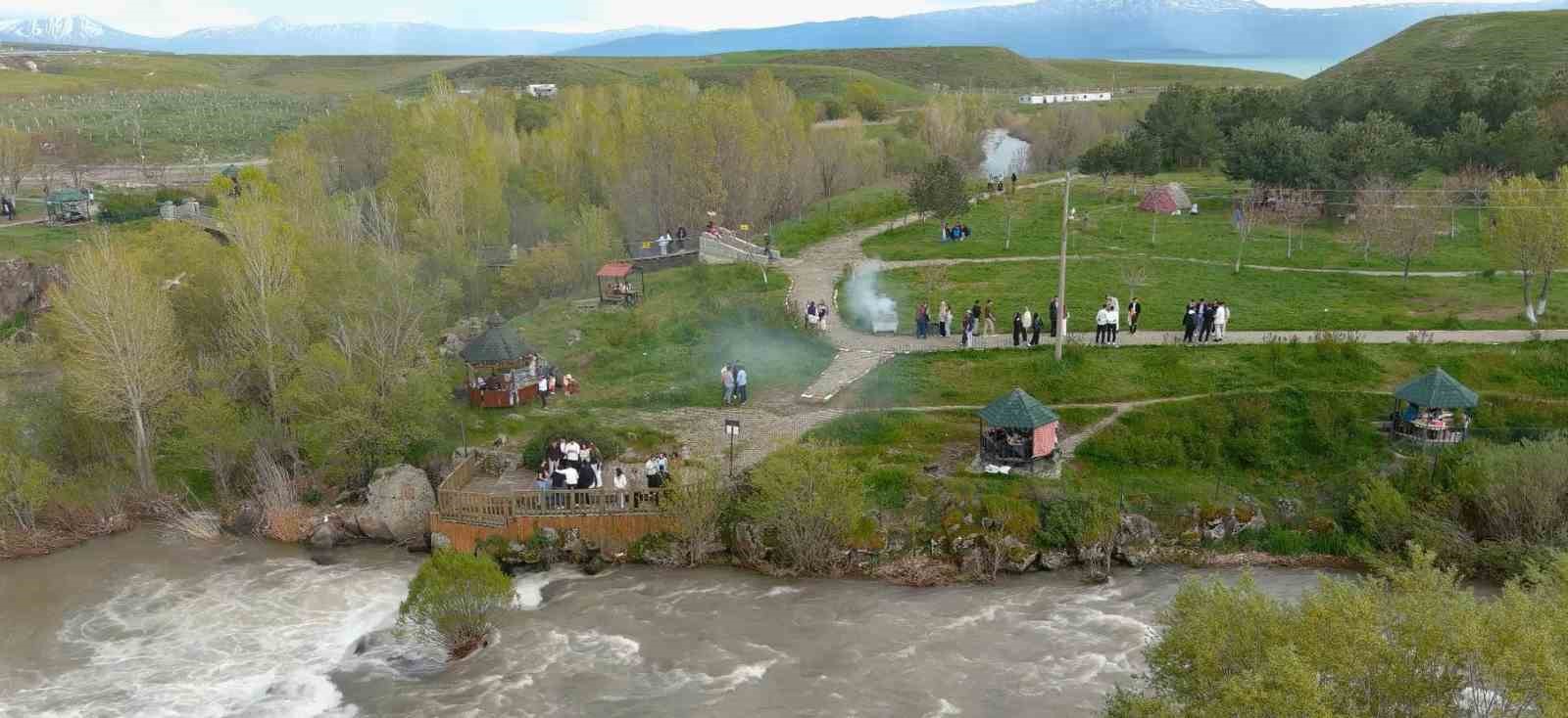 inci kefalinin goc yolculugunu gormeye gelenler eli bos ayrildi 1 cB4SQysC