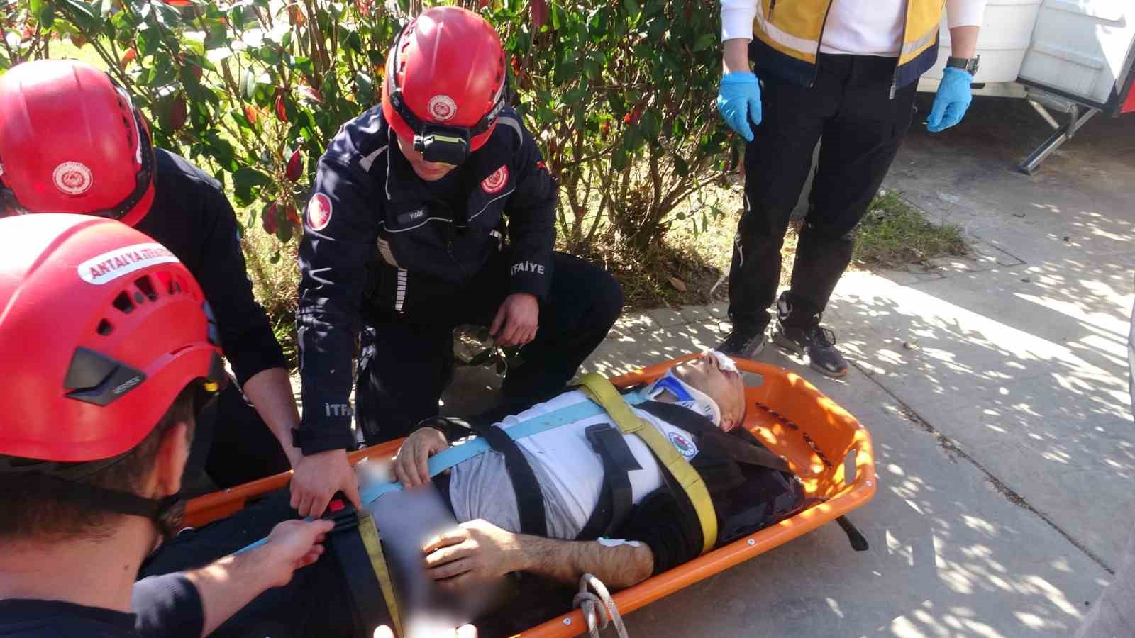incir agaci hayatini kurtardi falezlerde 20 metre yukseklikten dusen adam yaralandi 6 Z4RsM3By