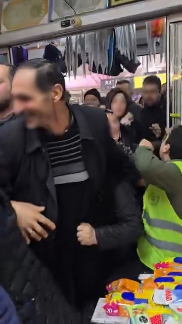 indirimi duyan erkekler de kostu 0