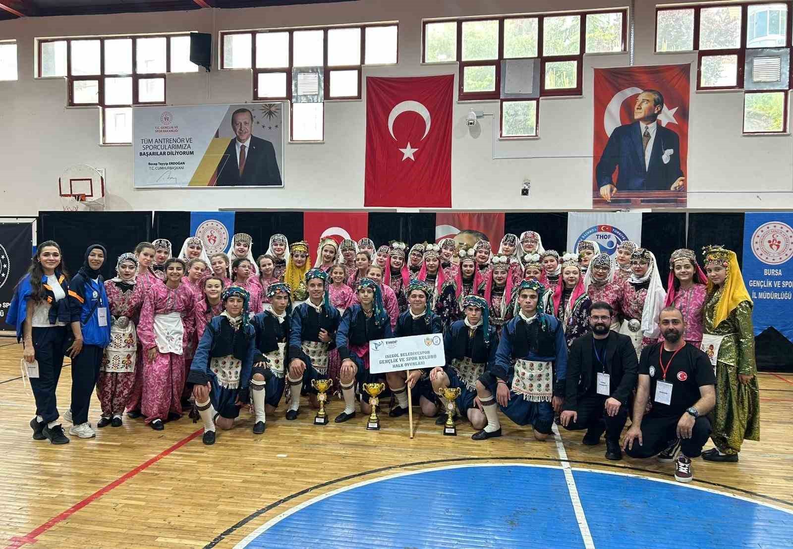 inegol belediyesi halk danslari bolge finallerinde 3te 3 yapti 0 lCM5itZp