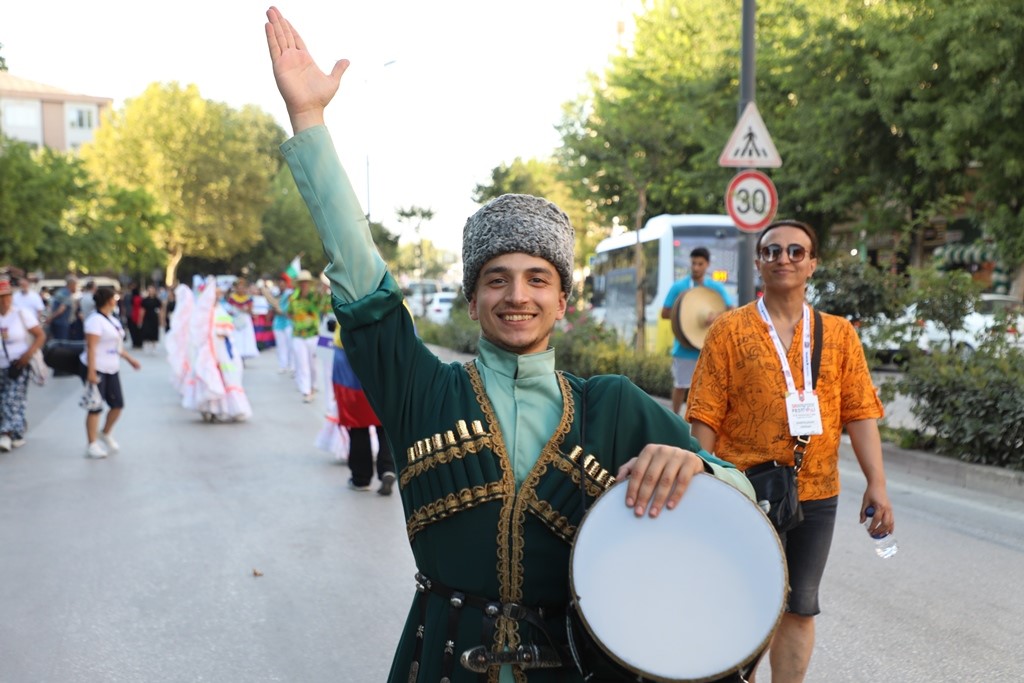 İnegöl Belediyesi kültür sanat festivali bugün başlıyor 6 inegol belediyesi kultur sanat festivali bugun basliyor 2 dcDyER5e