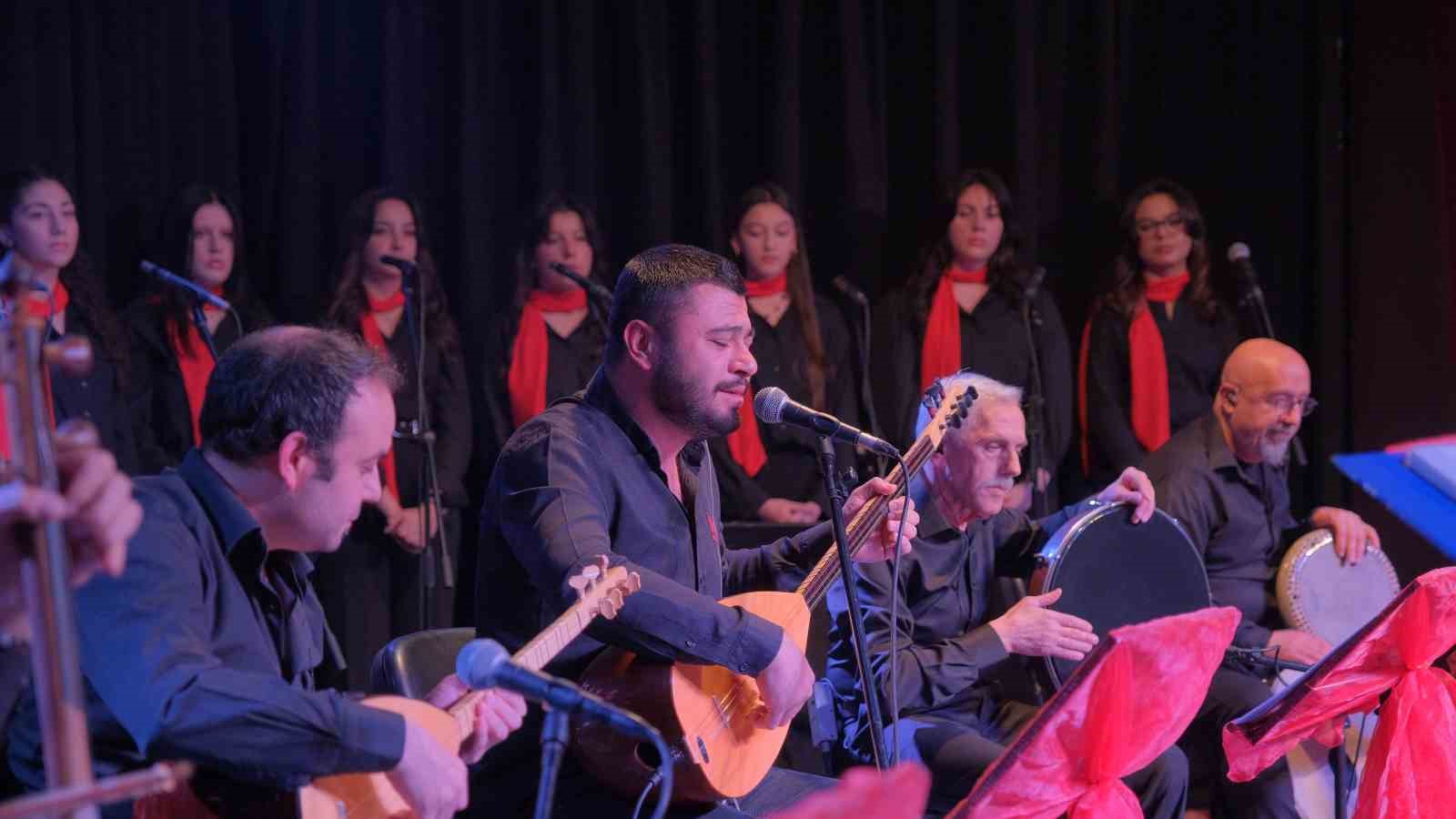 inegol belediyesi thm genclik korosundan kulaklarin pasini silen konser 2 J6z95B13