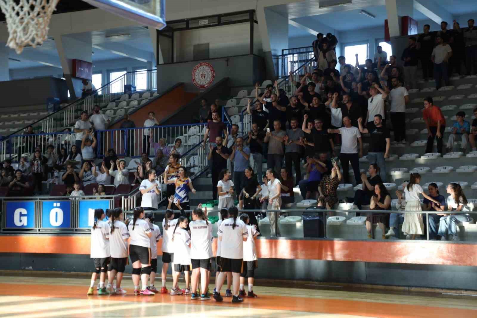 inegol belediyespor u12 kiz basketbol takimi bursa ucuncusu oldu 0 nEDL1awE