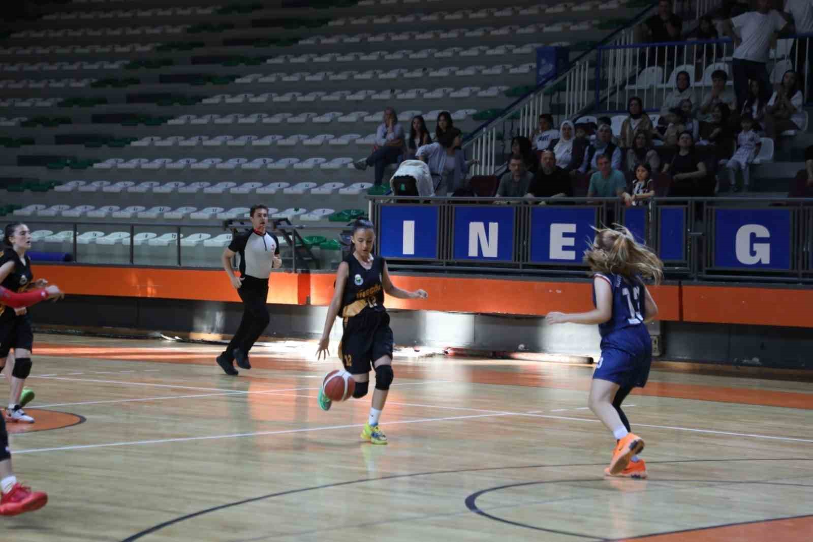 inegol belediyespor u12 kiz basketbol takimi bursa ucuncusu oldu 3 96kfu2Ab