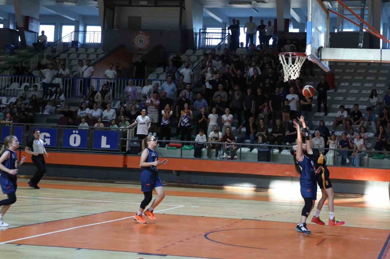 inegol belediyespor u12 kiz basketbol takimi bursa ucuncusu oldu 4 J1SUUVKe