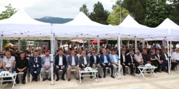 inegol-fatihi-turgut-alp-kabri-basinda-anildi-9yyITdE2.jpg