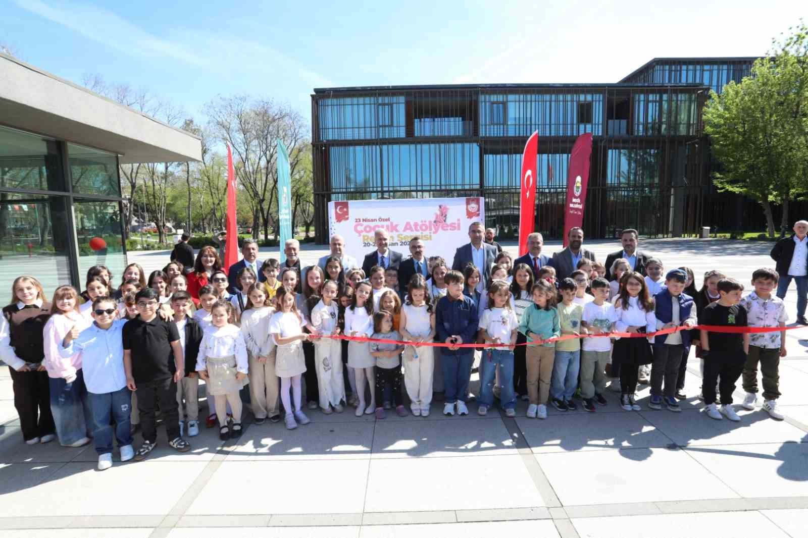 inegolde 23 nisana ozel minik sanatcilar sergisi acildi 0 q8I3VGQp