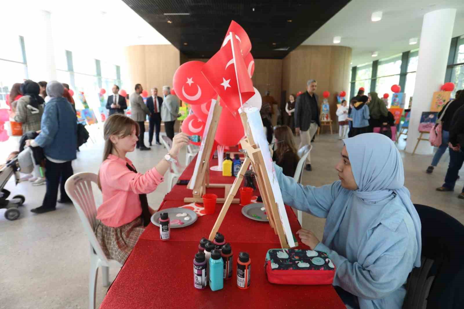 inegolde 23 nisana ozel minik sanatcilar sergisi acildi 6 ctMSa2Bu