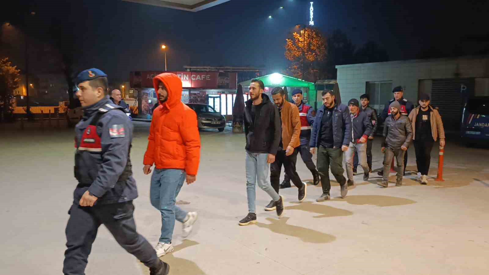 inegolde 8 kacak gocmen yakalandi 1 Muf8tyK4
