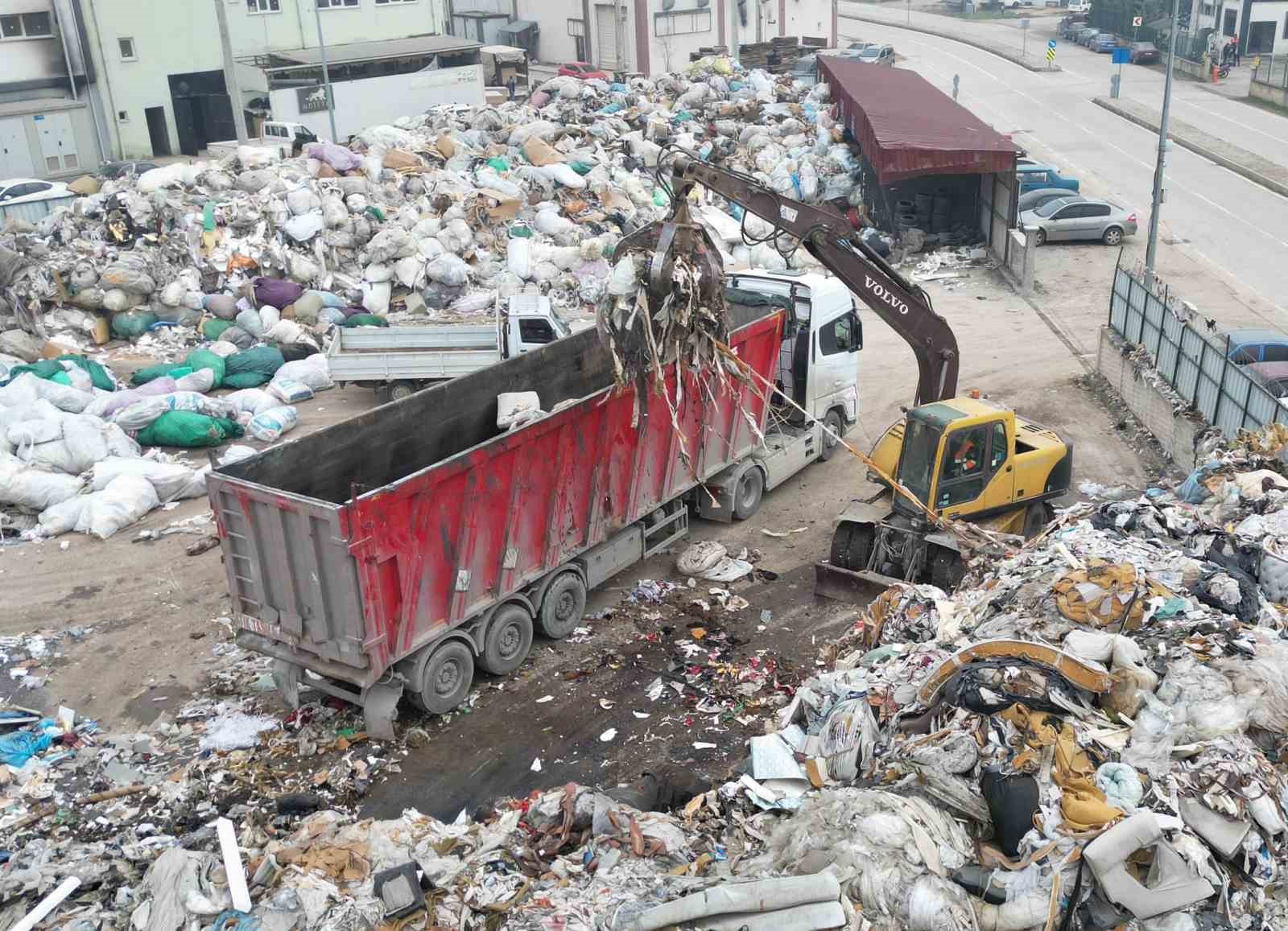 inegolde atiklar belediye kontrolunde bertaraf ediliyor 3 BnG6IwNa