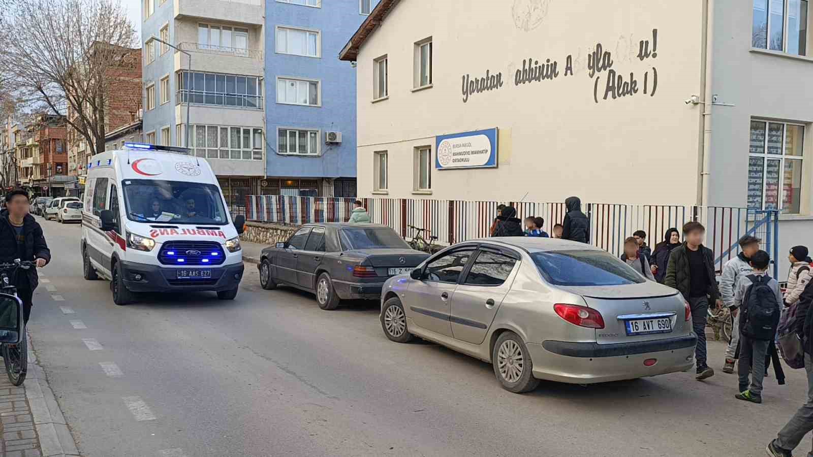 inegolde bicakli kavga 1 yarali 1 68mwKUrC