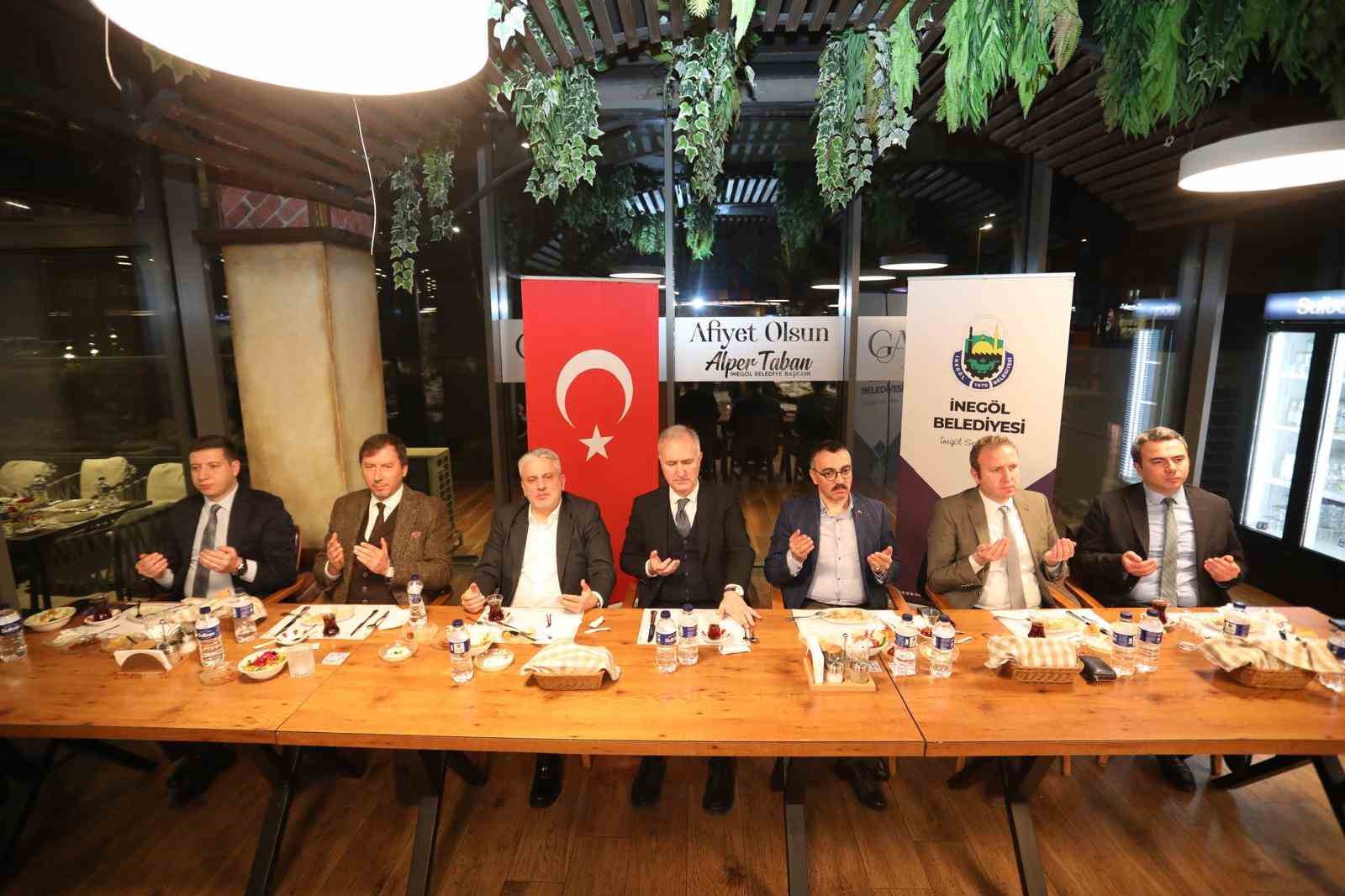 inegolde birlik ve beraberlik sofrasi kuruldu 4 jk33guP1