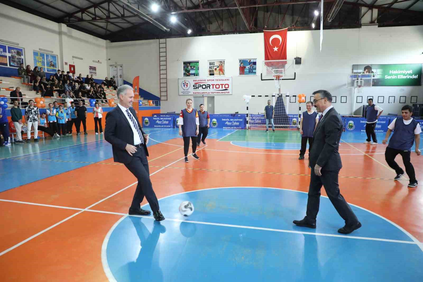 inegolde engelsiz turnuva coskusu 4 BbTZUpz9